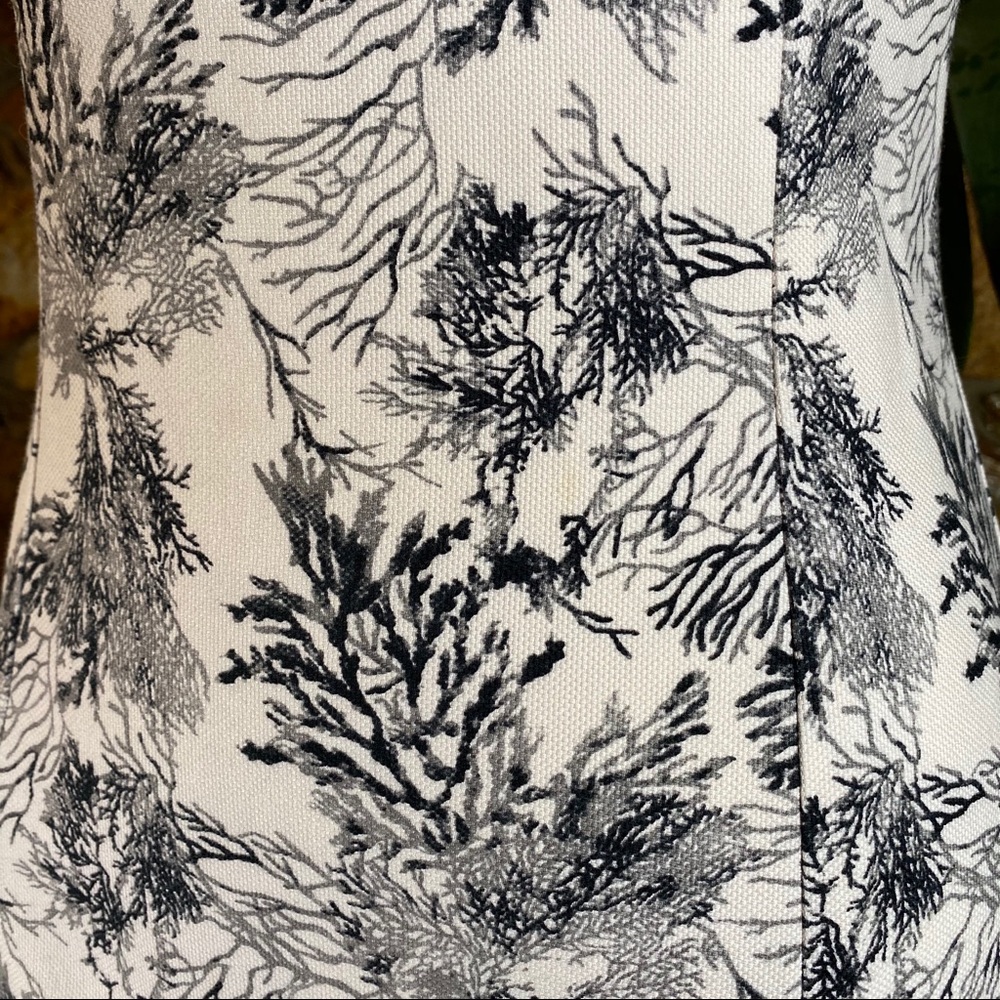 Leggiadro Fitted Above Knee Coral Print Dress - Picture 5 of 5